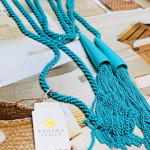 Kendra Scott Phara Necklace in Aqua - Picture 4 of 8